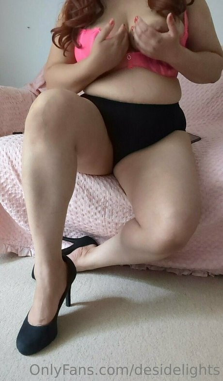 desidelights star du porno chaude photos