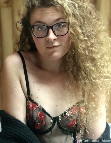 mild0ne actrice érotique images