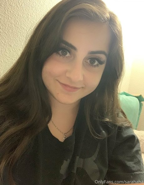 sarahaha modèle pornographique collection