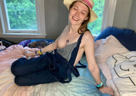 lilymlove actrice hd image