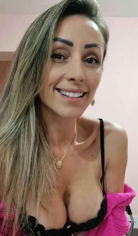 Mariana Aroldi star du porno de haute qualité collection