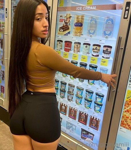 ggpleasee modèle pornographique des photos