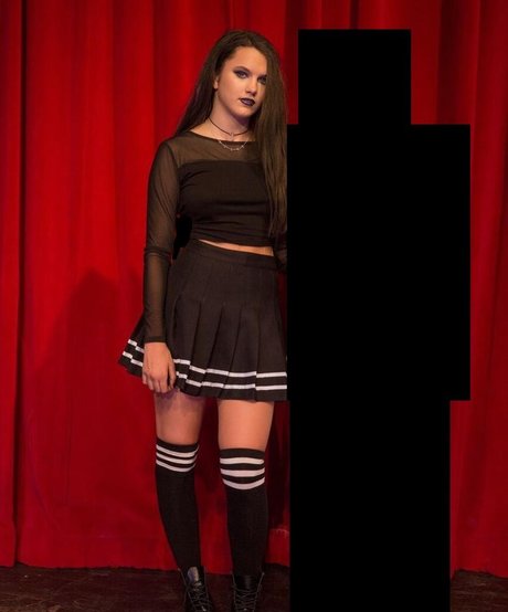 Chloe East xxx étoile photos