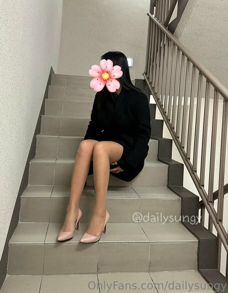 dailysungy modèle magnifique image