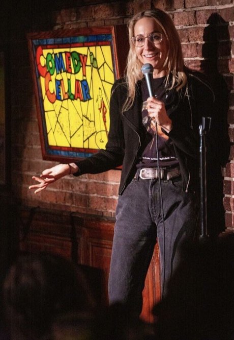 Nikki Glaser star du porno érotique photos