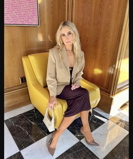 Nikki Glaser étoile parfaite images