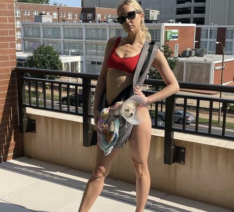 Nikki Glaser top star collection