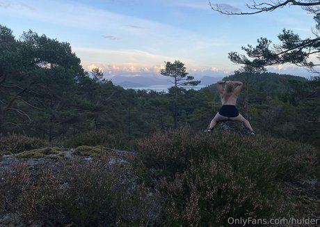 hulder haut modèle photos