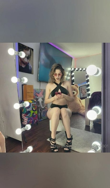 brianalozano001 étoile xxx des photos