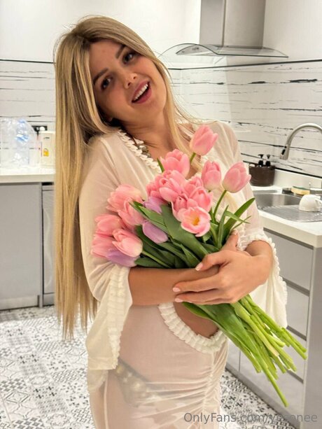 yesonee art star du porno galeries