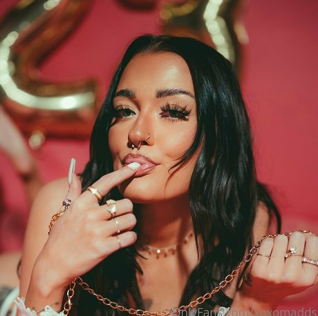 xoxomadds modèle érotique collection