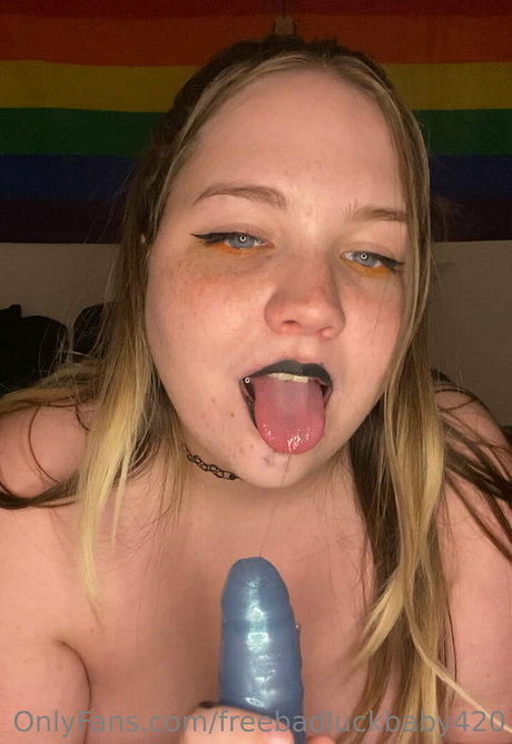 freebadluckbaby420 modèle gratuit des photos