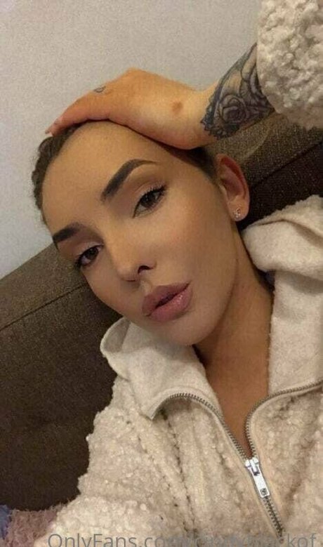 tatouages ​​blonds onlyfans nu pornographique galeries