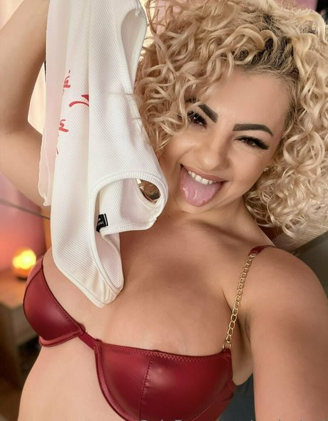 curly lexi actrice de sexe archive