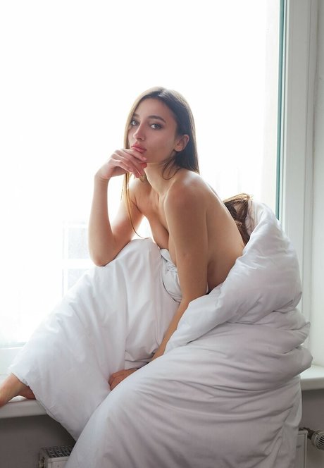 Anastasiia Zakharenko actrice érotique archive