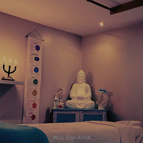 Misszenanna jolie actrice img