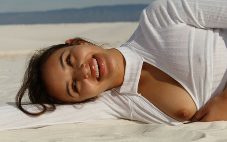 Alejandra Cobos étoile chaude image