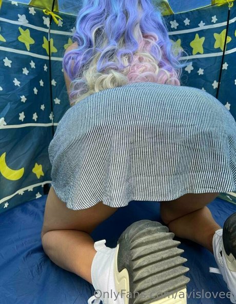 avislovee actrice adulte collection