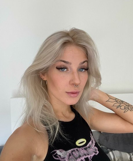 pinkarosalina star du porno gratuit images