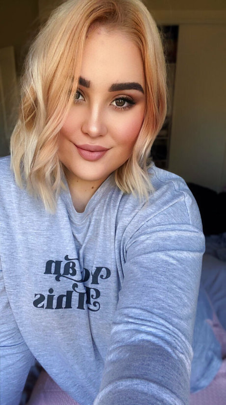 mollygrey previews étoile nue photos