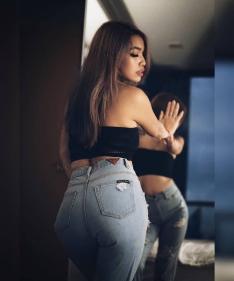 nori thita actrice chaude img