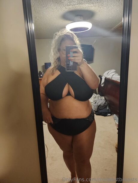 Midwestbreasts star pornographique image