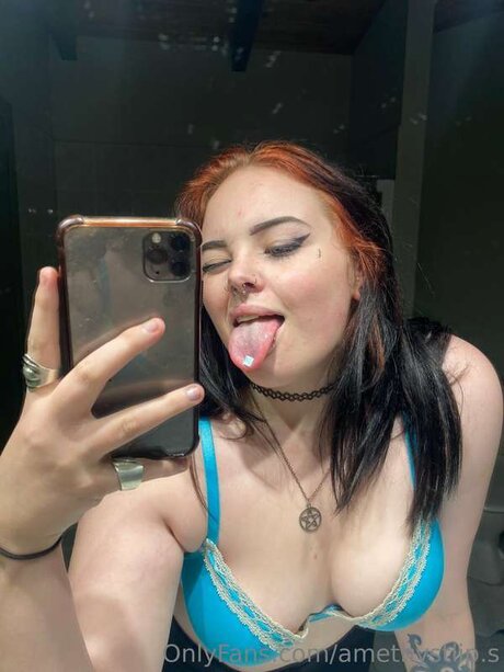 Amethystlip S beau modèle galeries