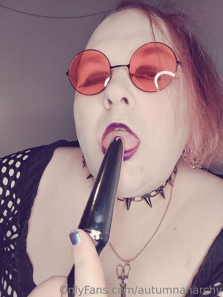 Autumnanarchy star érotique images