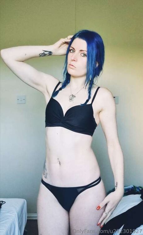 U292301927 étoile xxx des photos