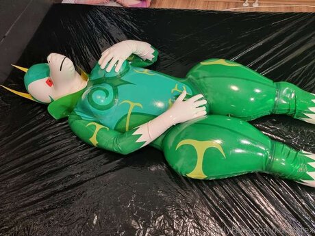 Kurolatex étoile chaude img