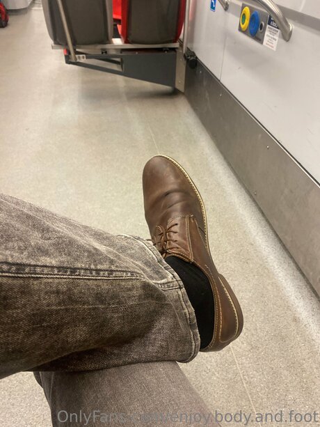 Enjoy Body And Foot actrice hd img