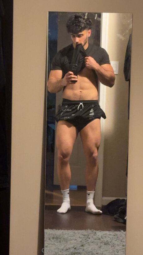 Arianfzn haut modèle images