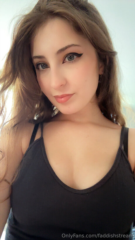 Faddishstream nus de stars du porno images