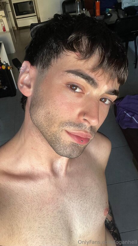 Loganhell modèle exclusif photo