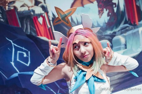 Soyoyo Free belle actrice des photos