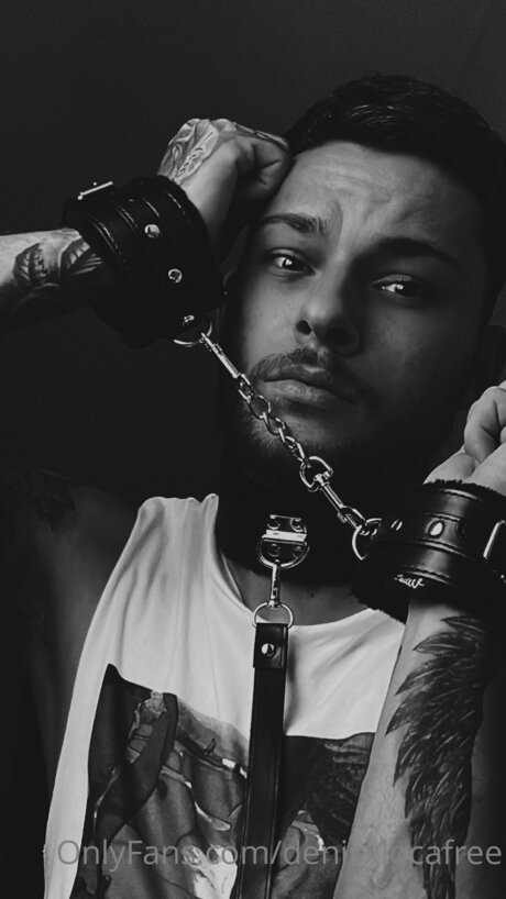 Inkeddenis modèle pornographique galerie