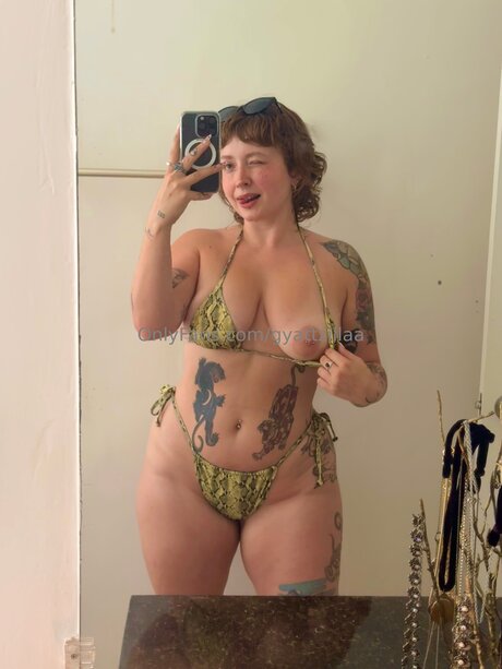 Gyattzillaa star du porno érotique images