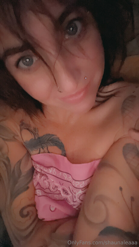 Shaunaleaaa modèle de sexe img