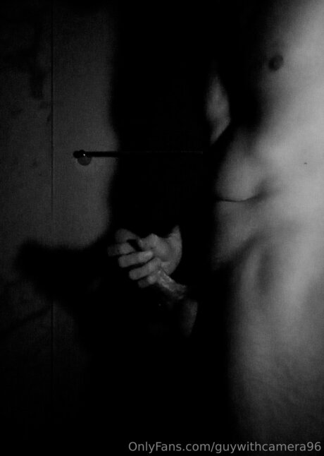 Guywithcamera96 modèle pornographique img