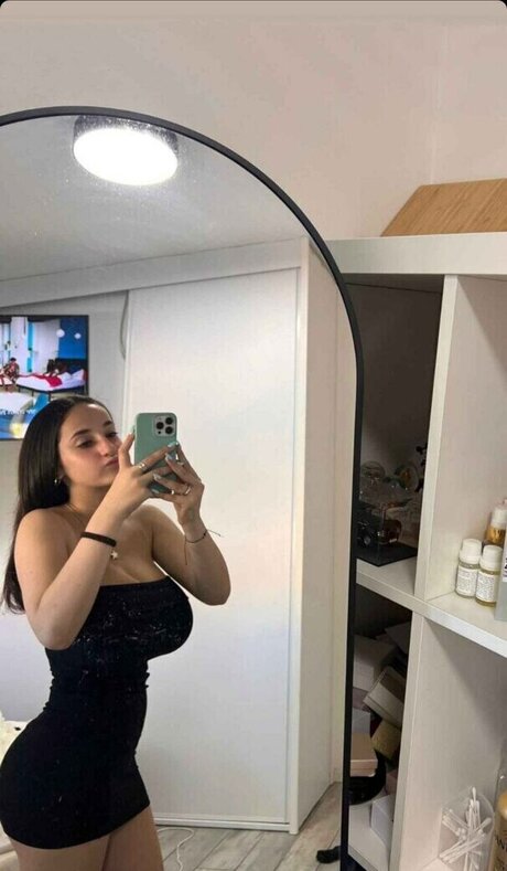 Pelegsaar actrice érotique collection