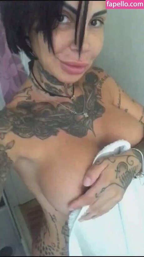 Azzurra Merlo xxx étoile images