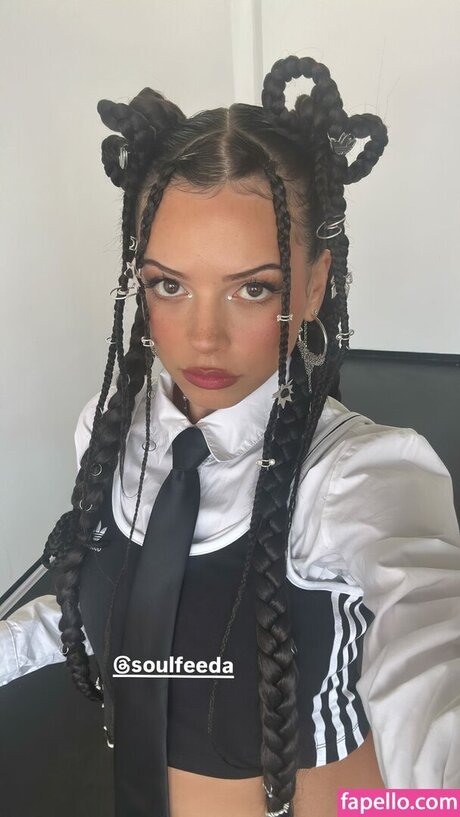 Nina Chuba star du porno sympa photo