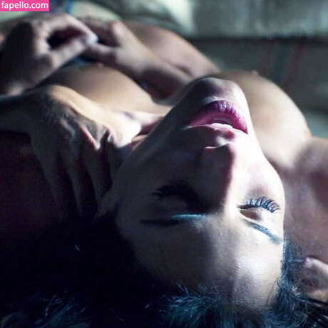 Gaby Espino modèle gratuit des photos