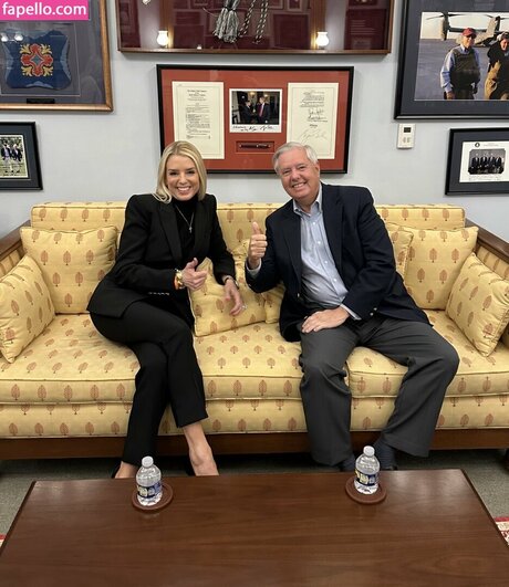 Pam Bondi star du porno sexy photo