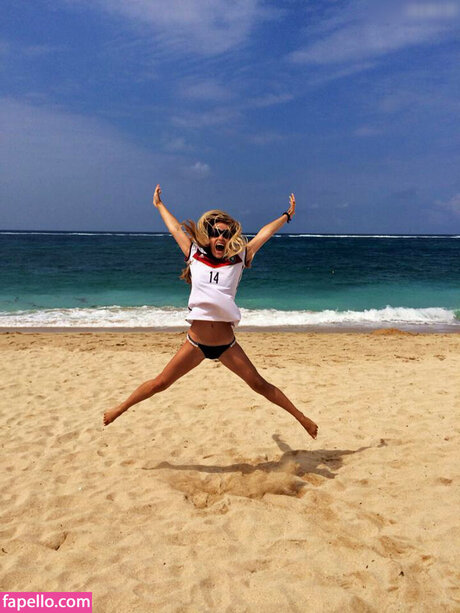 Andrea Kaiser star du porno sympa des photos