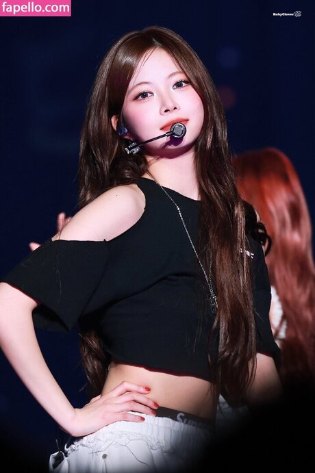 Hong Eunchae_ star du sexe image