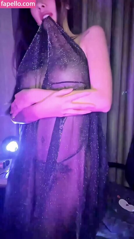 rollipop actrice exclusive photos