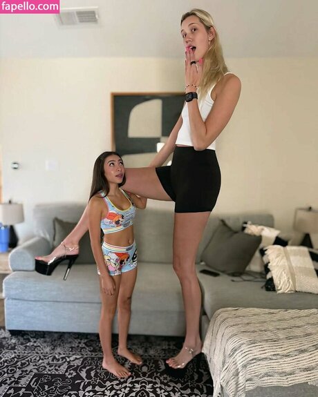 Amazon Allie modèle de sexe galerie