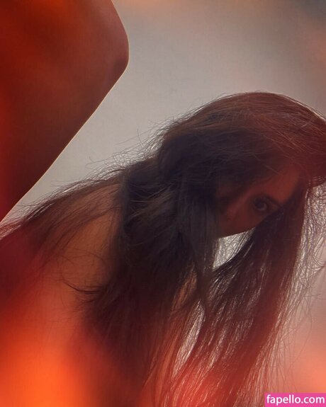 Anika Vishwanath étoile magnifique photos