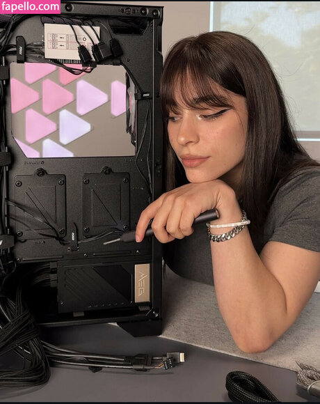 ayaattt star du porno en haute qualité archive